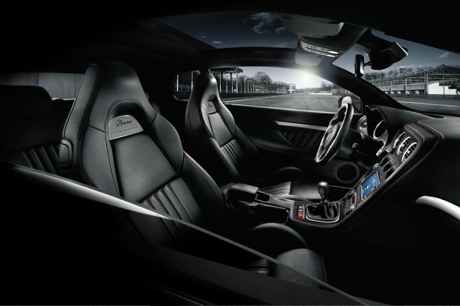 Интерьер Alfa Romeo Brera Italia Independent 2009 года  (фото 6 из 8)